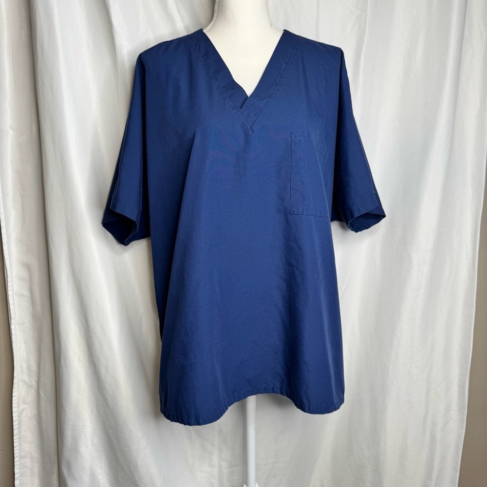 Men's V-Neck Short Sleeve Top in Navy - Picture 2 of 11